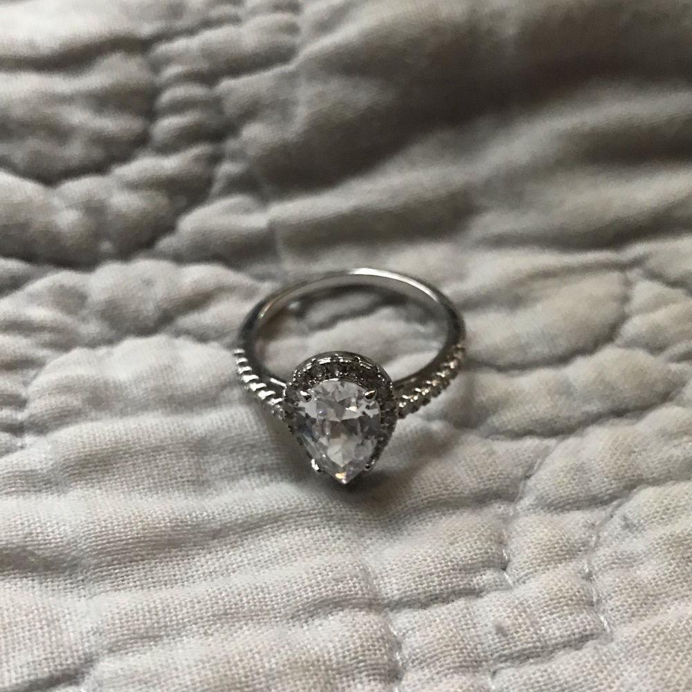 Teardrop Ring Women’s